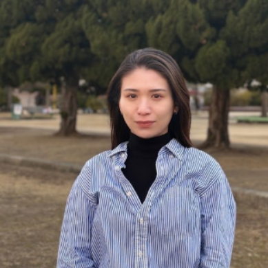 安居 英里